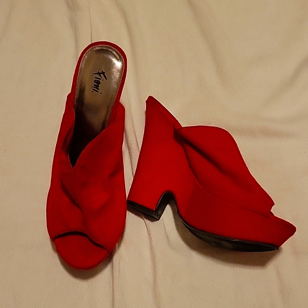 Red Wedge Pumps